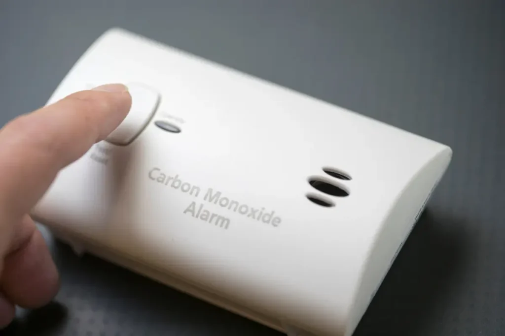 Smoke and Carbon Monoxide Alarm Regulations 2025 Guide